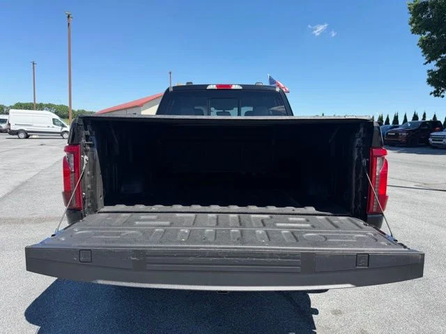 Used 2024 Black Ford XLT image 21