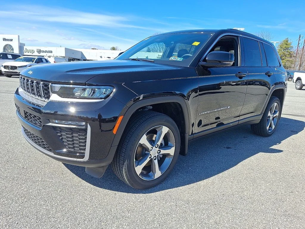 New 2026 Black Jeep Limited image 2