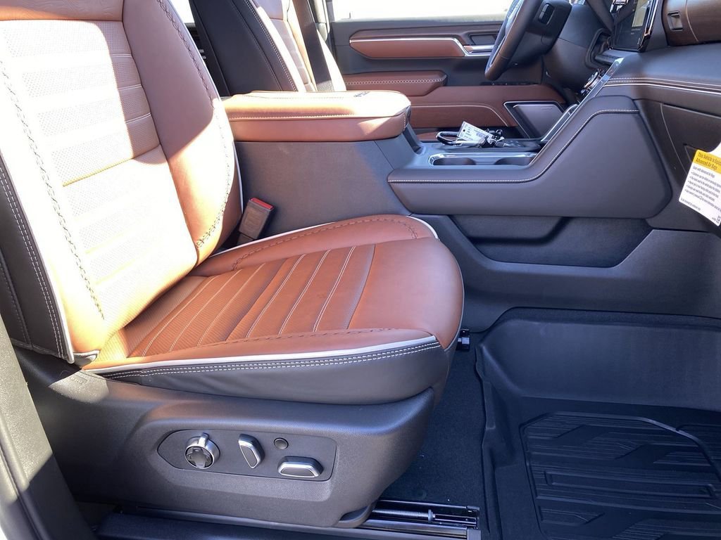 2026 GMC Sierra 3500HD Denali Ultimate - Photo 45