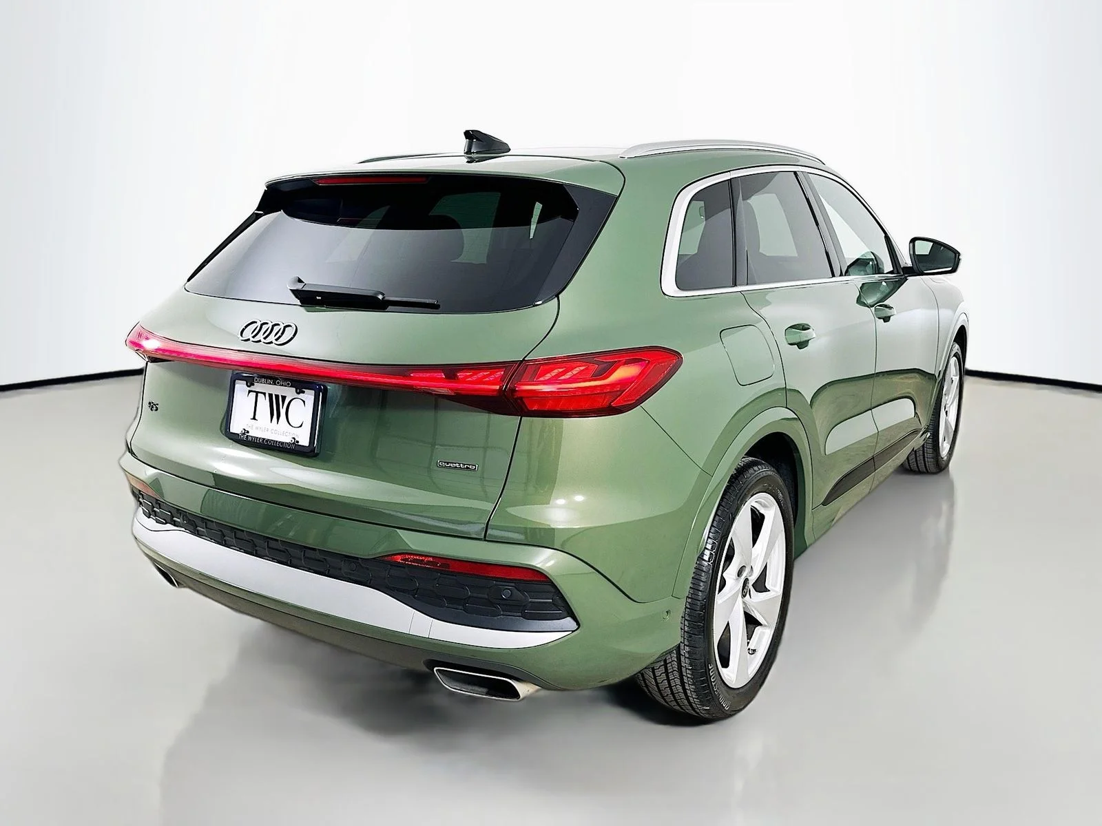Used 2025  Audi  image 5