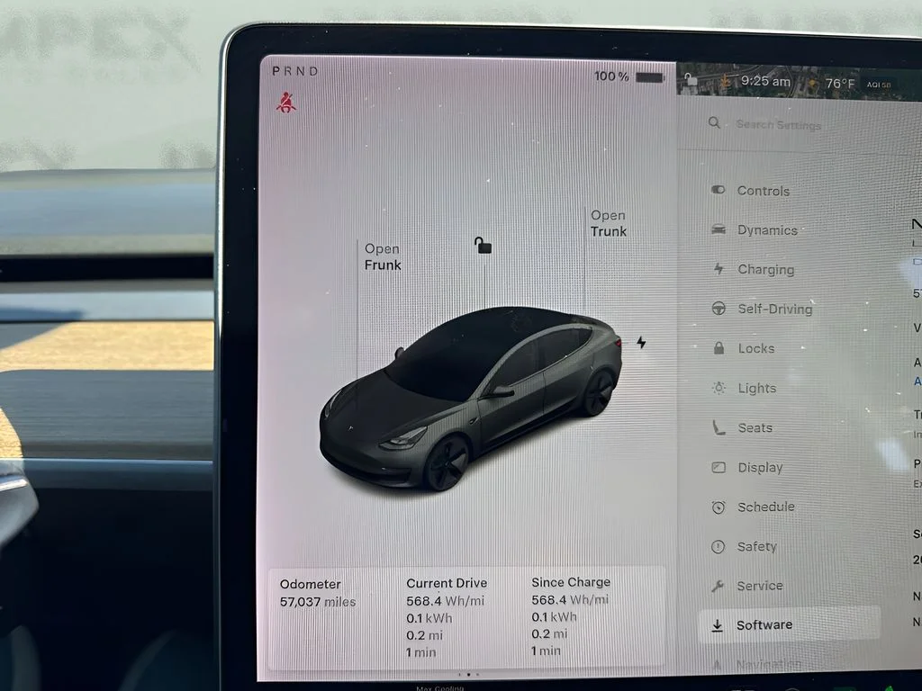 Used 2021  Tesla Long Range image 26