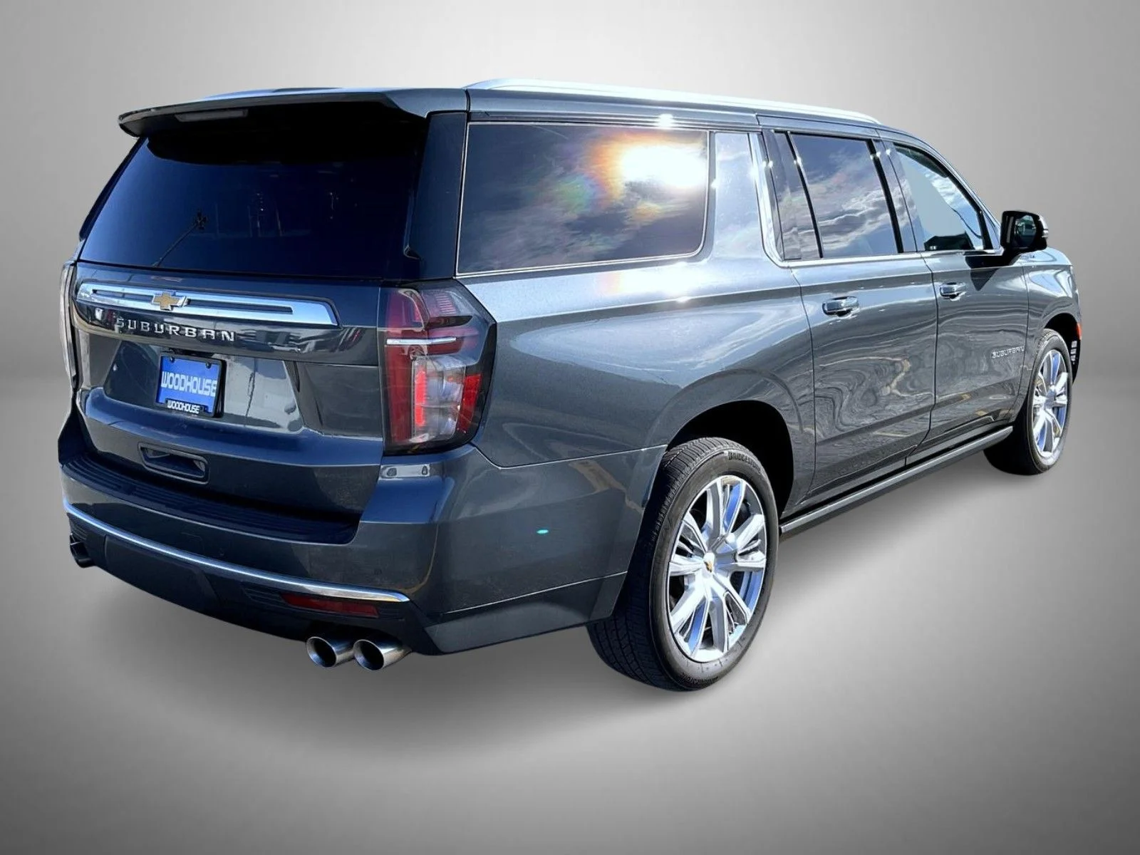 Used 2021 Gray Chevrolet High Country image 5