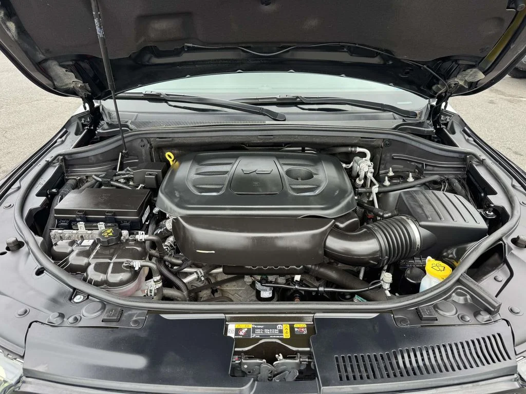Used 2022 Black Dodge SXT image 12