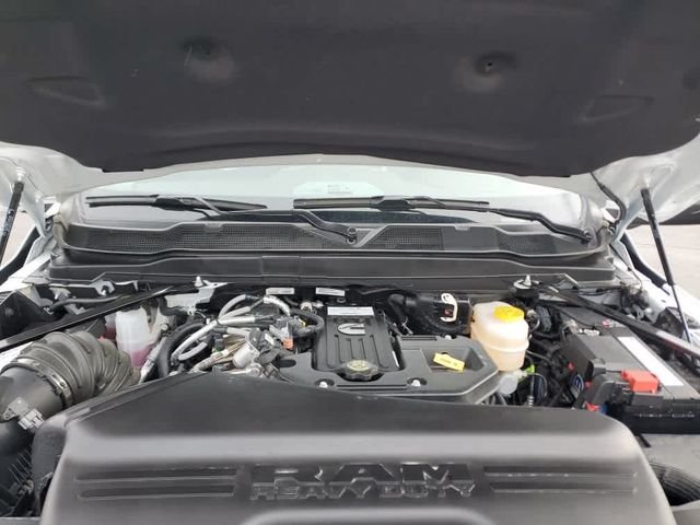 New 2025 Bright White Clear-Coat Exterior Paint RAM Limited image 11