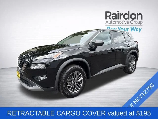 Used 2022 Super Black Nissan S image 3