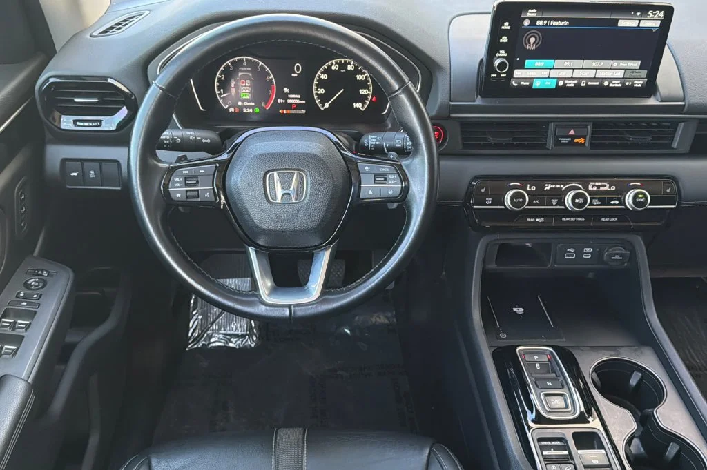 Used 2023 Modern Steel Metallic Honda EX-L image 18