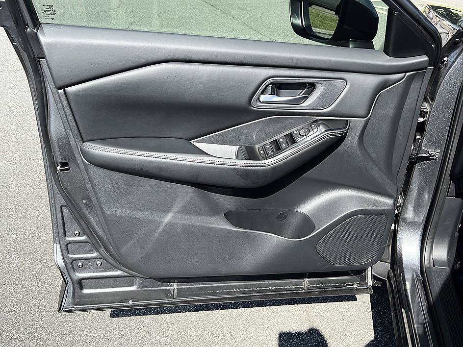 Certified Used 2025 Gun Metallic Nissan SV image 19