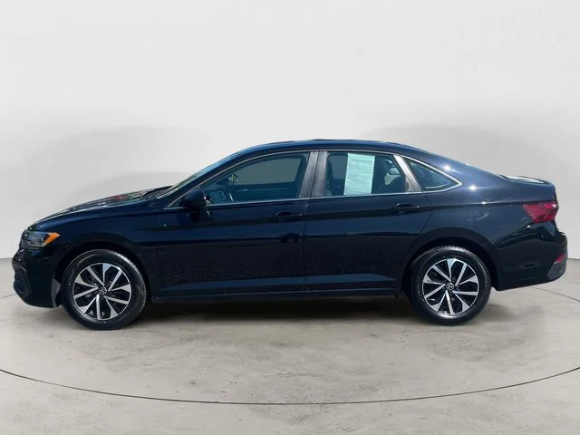 Used 2024 Black Volkswagen 1.5T S image 2