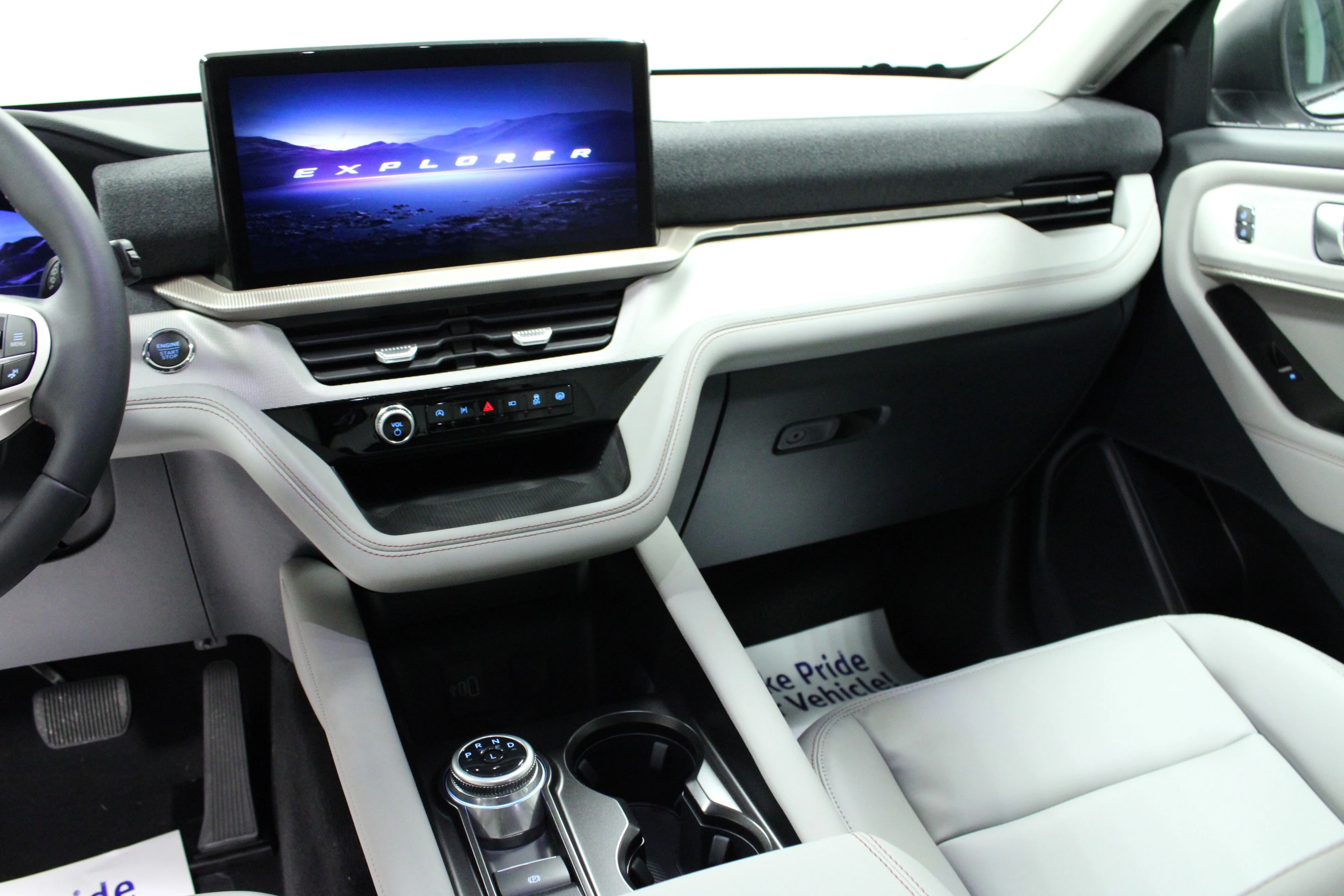 New 2026 Space White Metallic Ford Active image 20