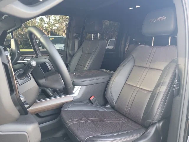 Used 2024 Black Chevrolet High Country image 20