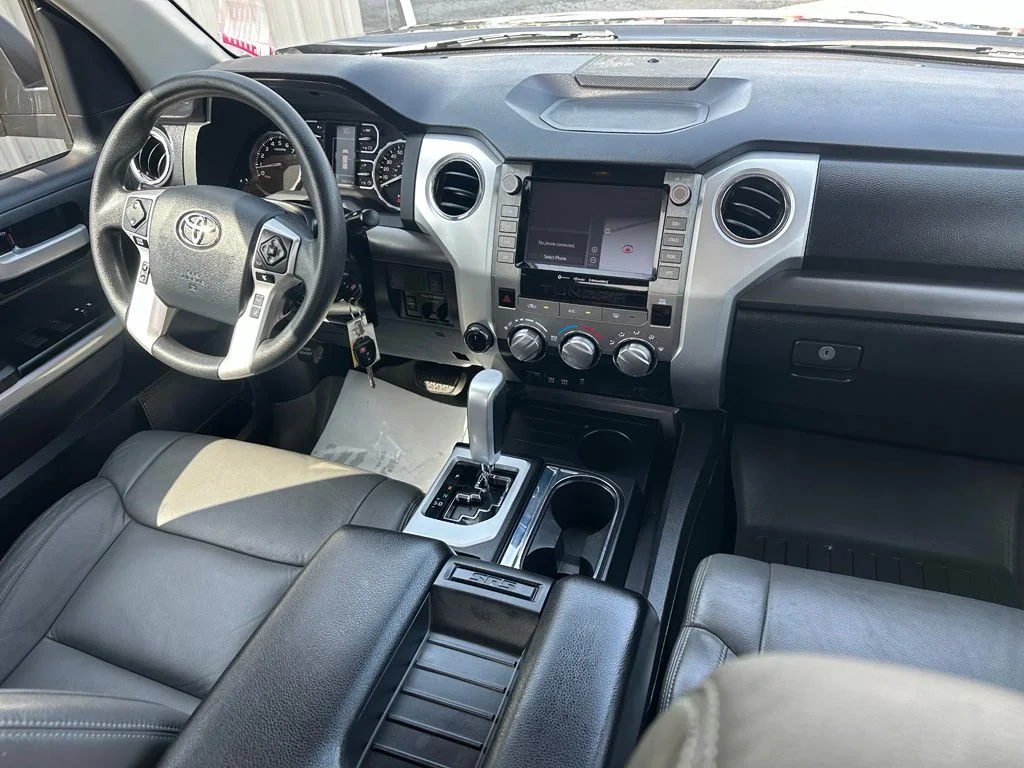 Used 2020 Gray Toyota SR5 image 31