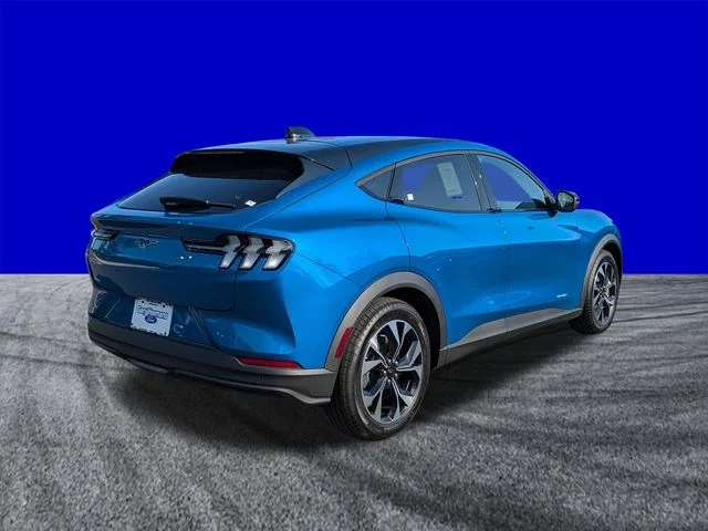 New 2026 Velocity Blue Metallic Ford Select image 4
