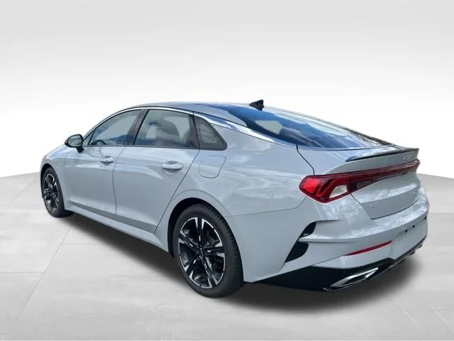 Used 2024 Gray Kia GT-Line image 4
