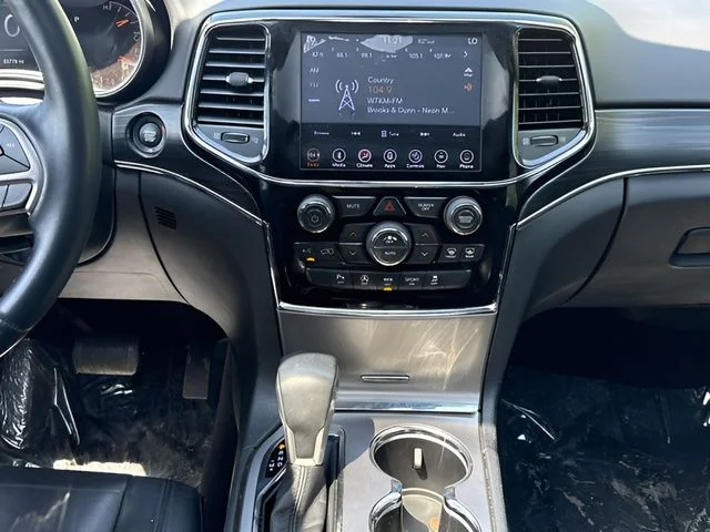 Used 2019 Black Jeep Limited image 23