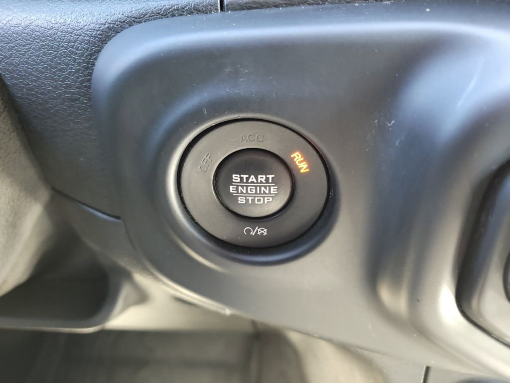 Used 2020 Blue Jeep Unlimited Sahara image 31