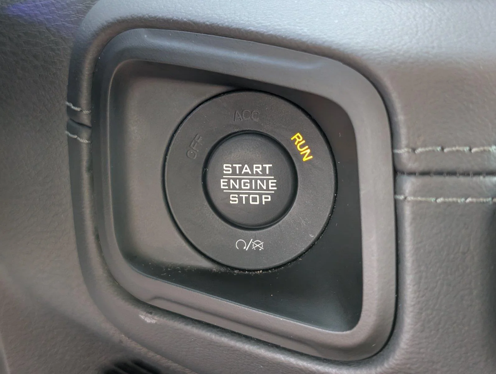 Used 2025 Black Clearcoat Jeep Sahara image 24