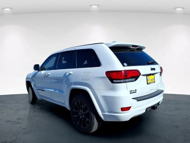 Used 2021 White Jeep Laredo X image 10