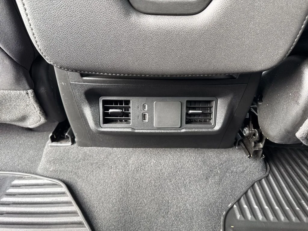 Used 2024 Summit White Chevrolet Custom image 13