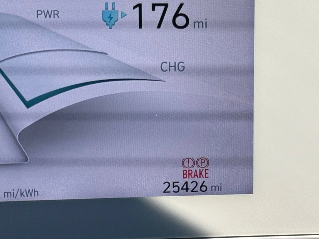 Used 2024 Gray Hyundai SEL image 27