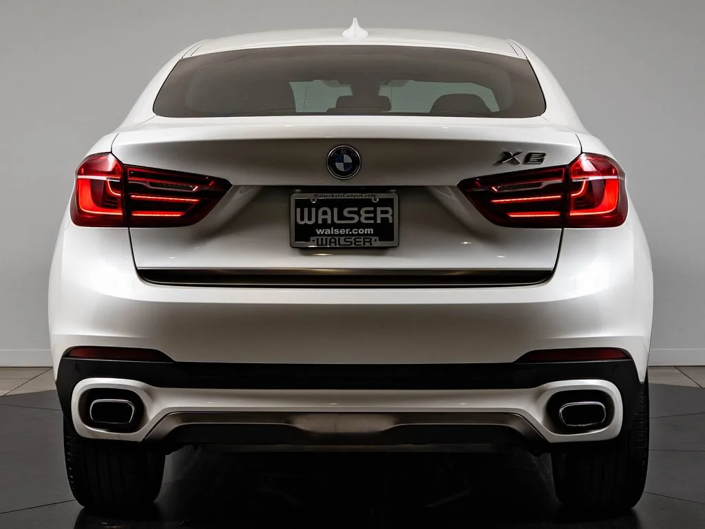 Used 2019 Mineral White Metallic BMW xDrive35i image 7