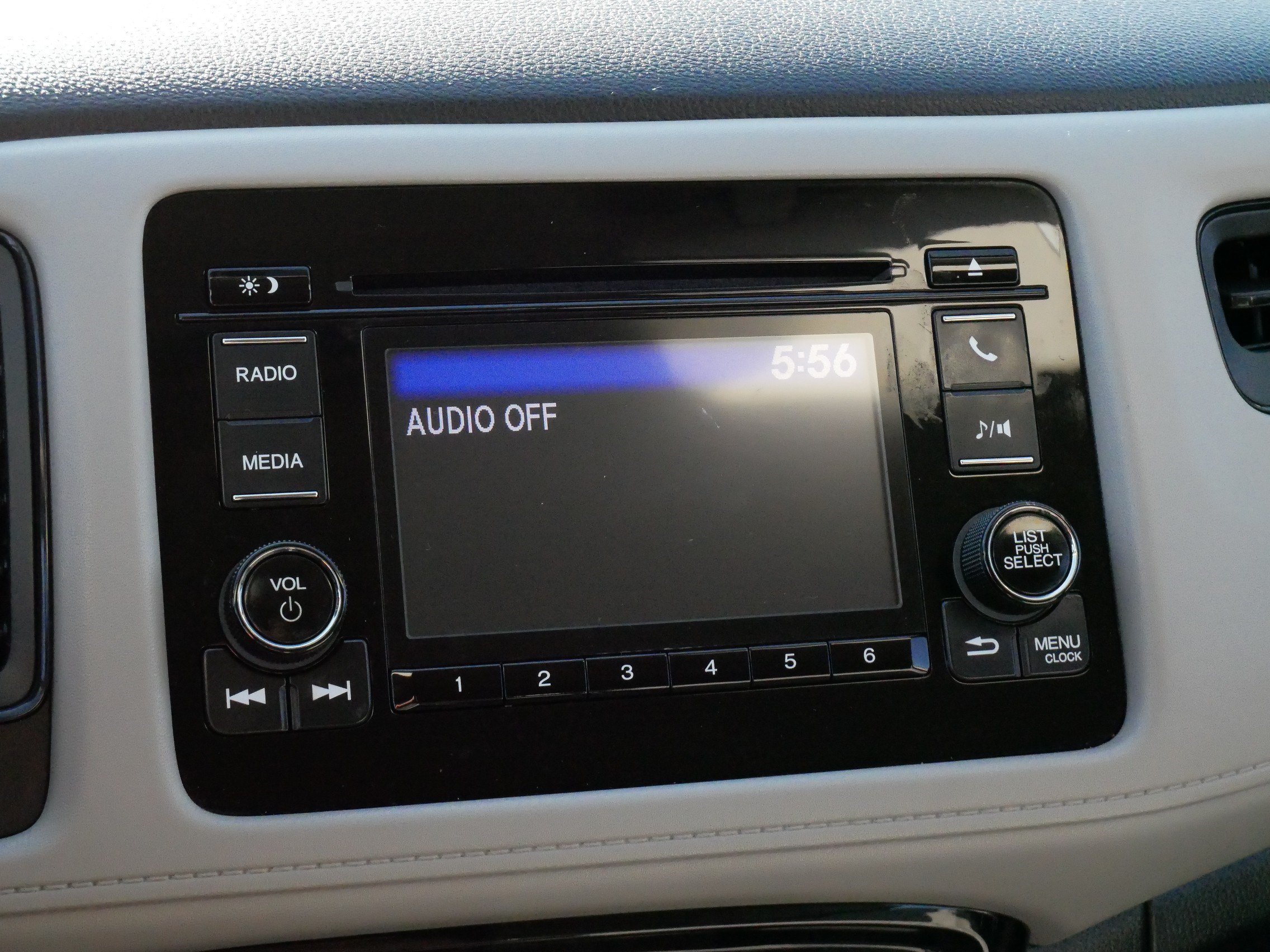 Used 2021 Platinum White Pearl Honda LX image 22