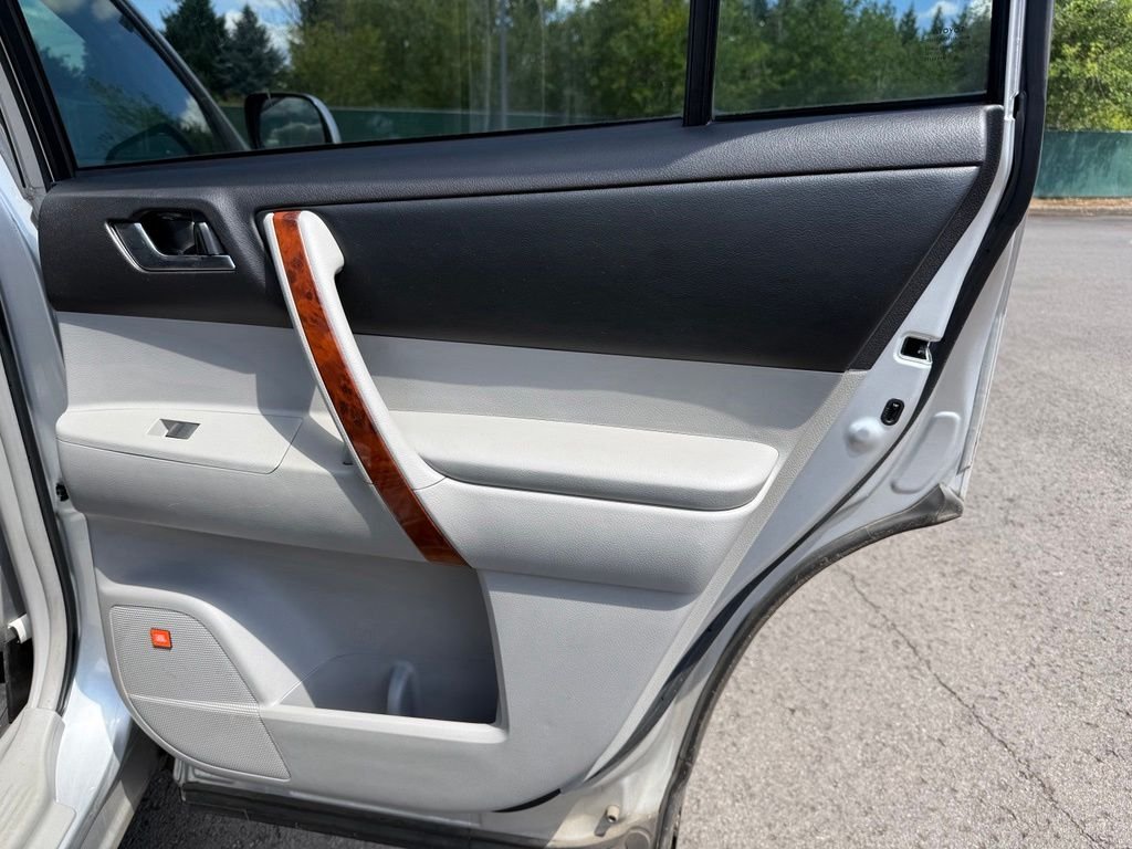 Used 2012 Classic Silver Metallic Toyota Limited image 24