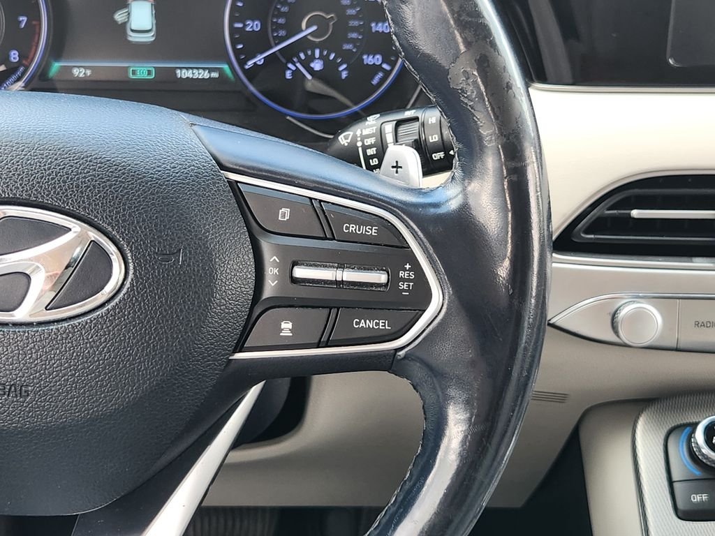Used 2020 Hyper White Hyundai SEL image 31