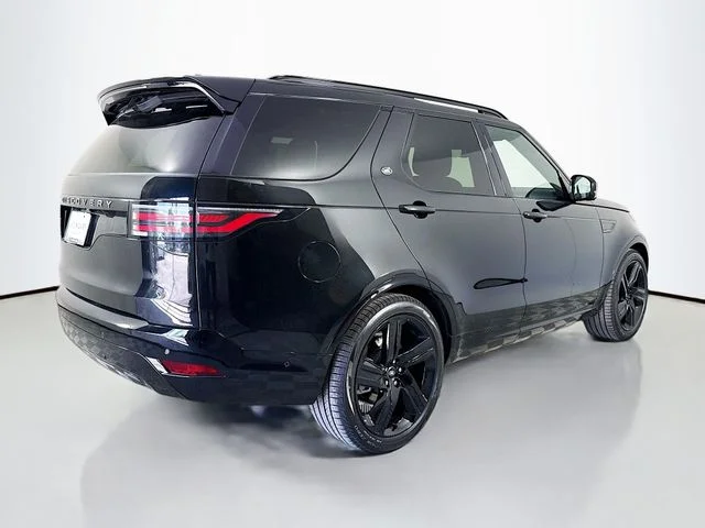 New 2026 Black Land Rover Dynamic SE image 5