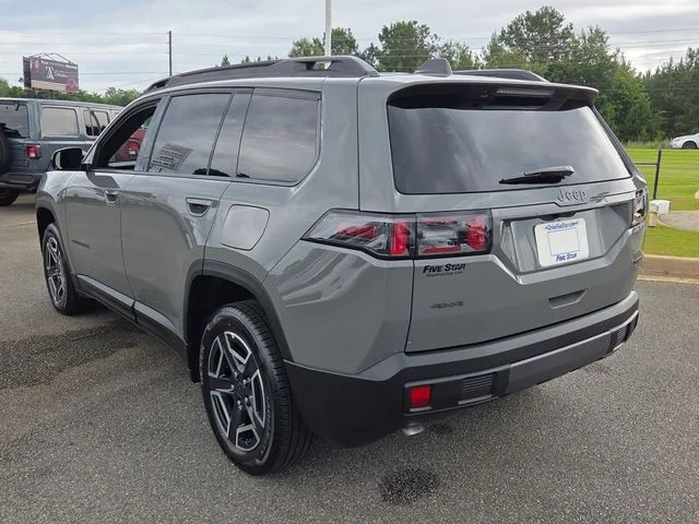 New 2026 Sting-Gray Clear-Coat Exterior Paint Jeep Laredo image 11