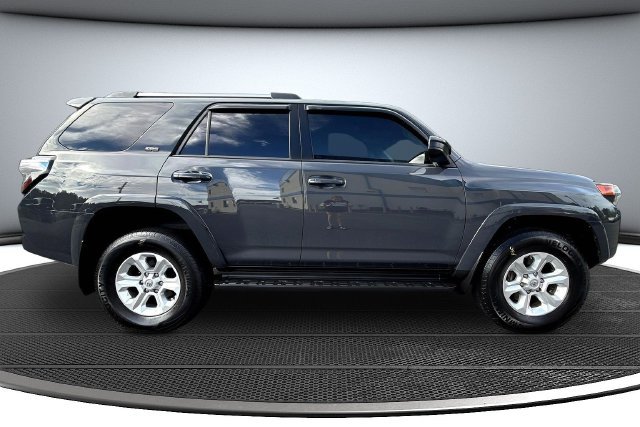 Used 2024  Toyota SR5 image 4