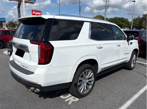 Used 2023 Summit White GMC Denali image 5