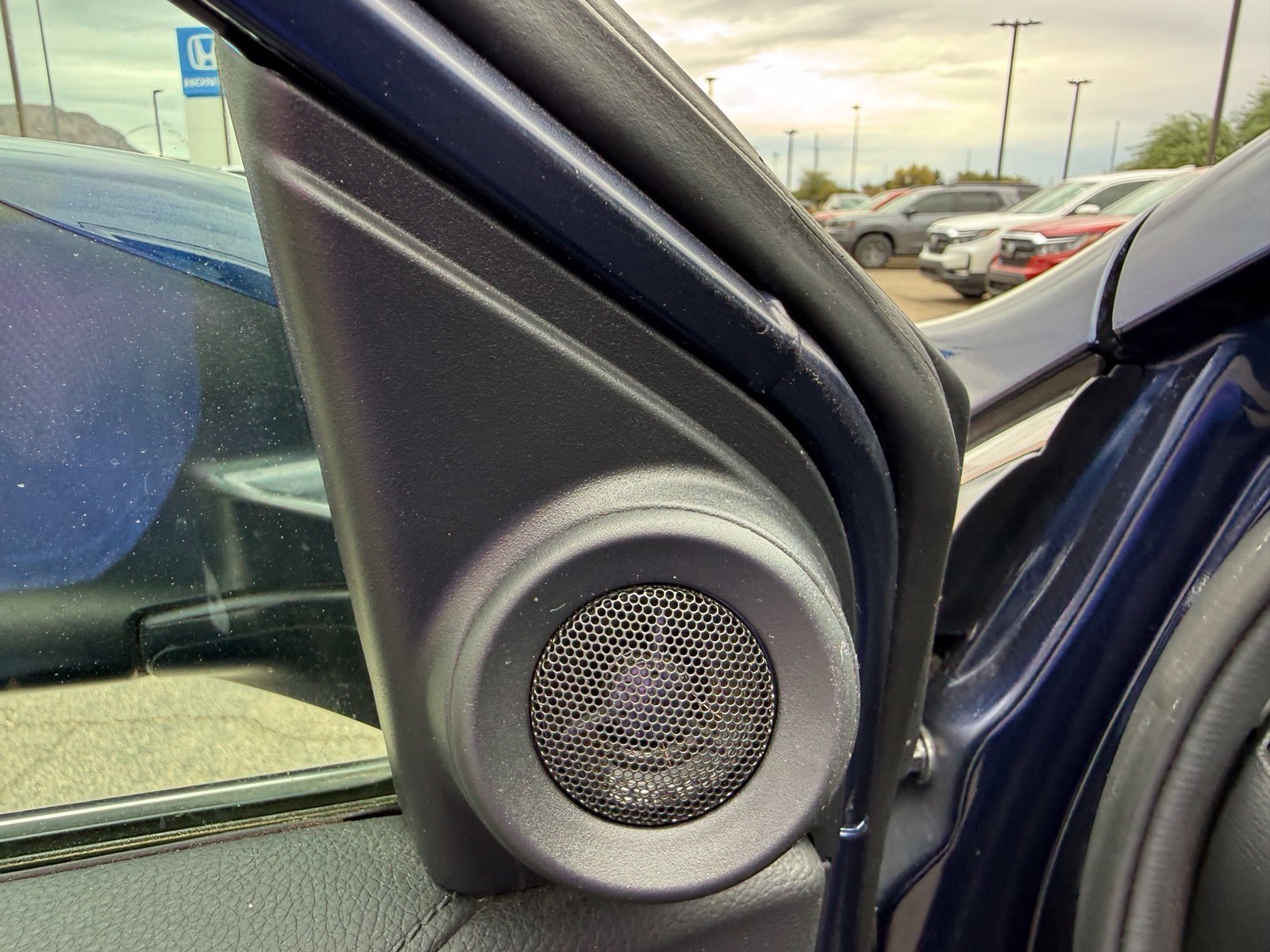 Used 2018 Obsidian Blue Pearl Honda EX image 13