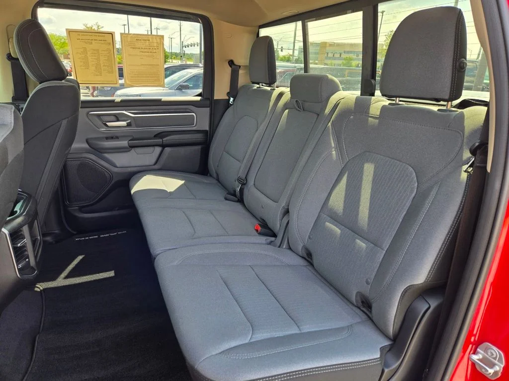 Used 2019 Red Ram Big Horn/Lone Star image 28