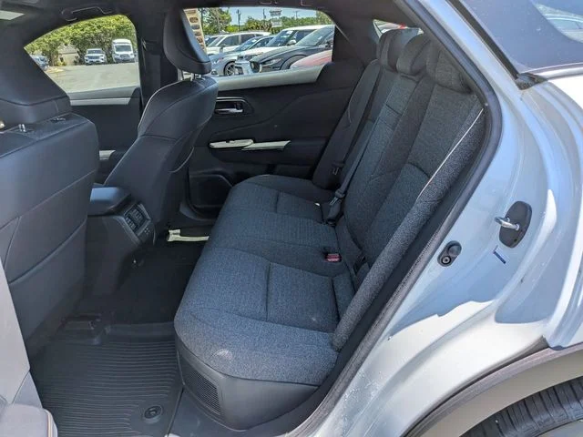 Used 2023 White Toyota XLE image 28