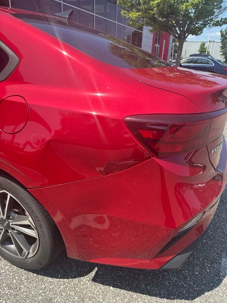 Used 2023 Red Kia LXS image 9