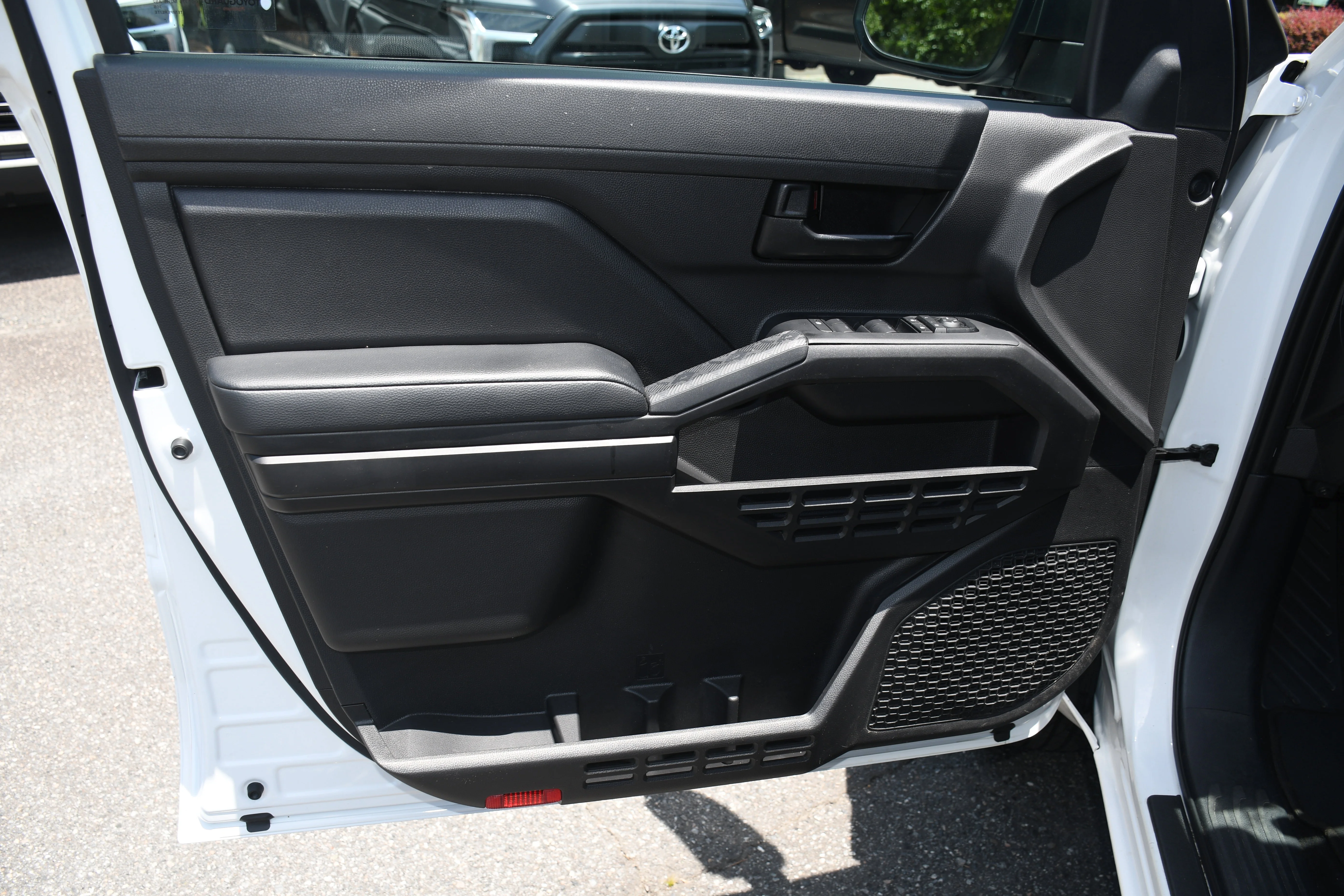Certified Used 2024 White Toyota SR image 9