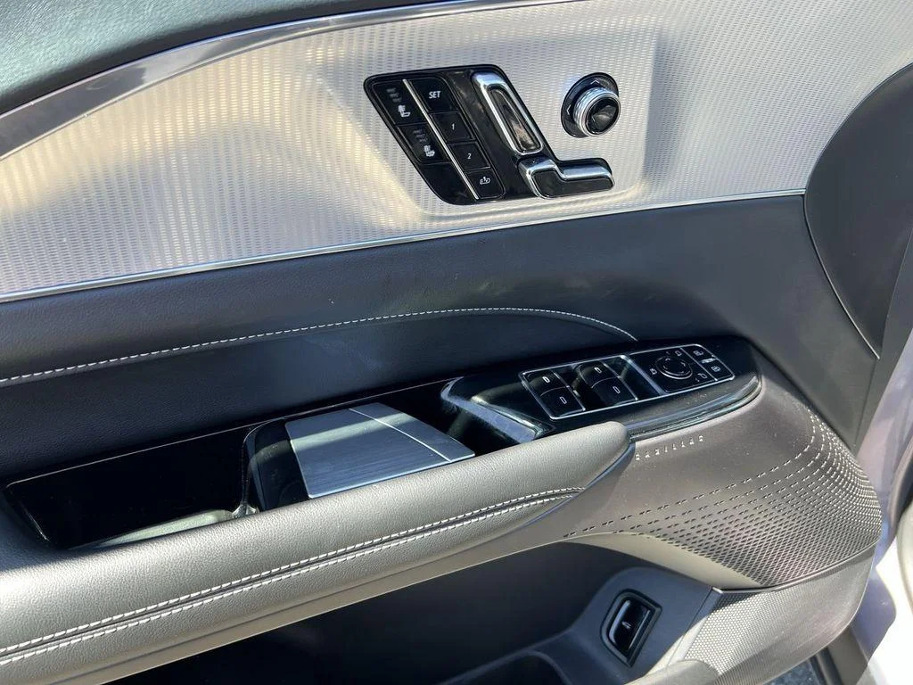 2024 Cadillac LYRIQ Tech - Photo 26
