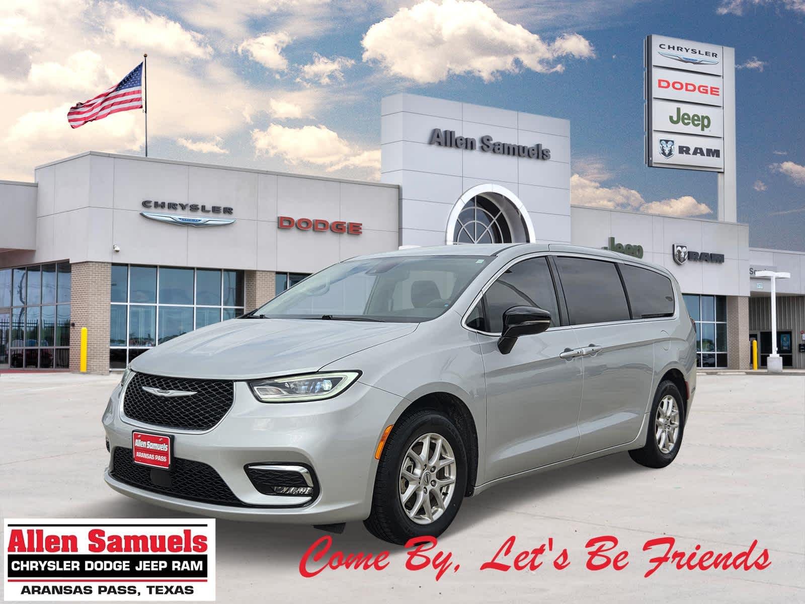 Pre-Owned 2024 Chrysler Pacifica Touring L FWD Mini-van, Passenger