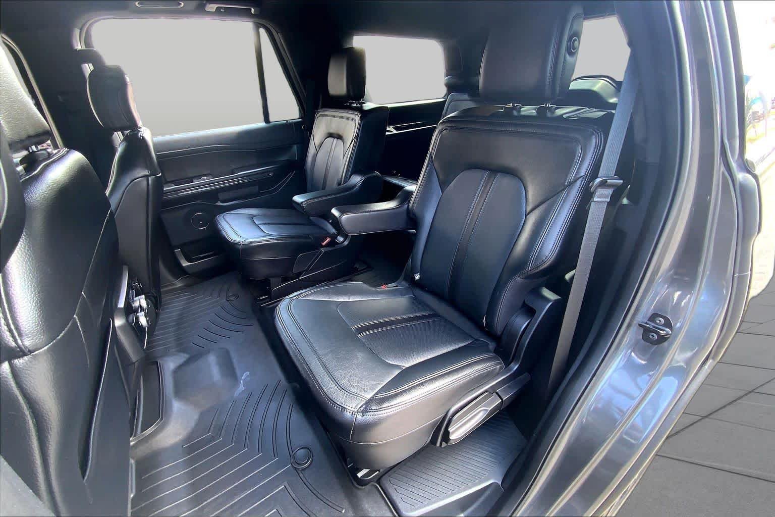 Used 2020 Magnetic Metallic Ford Limited image 21