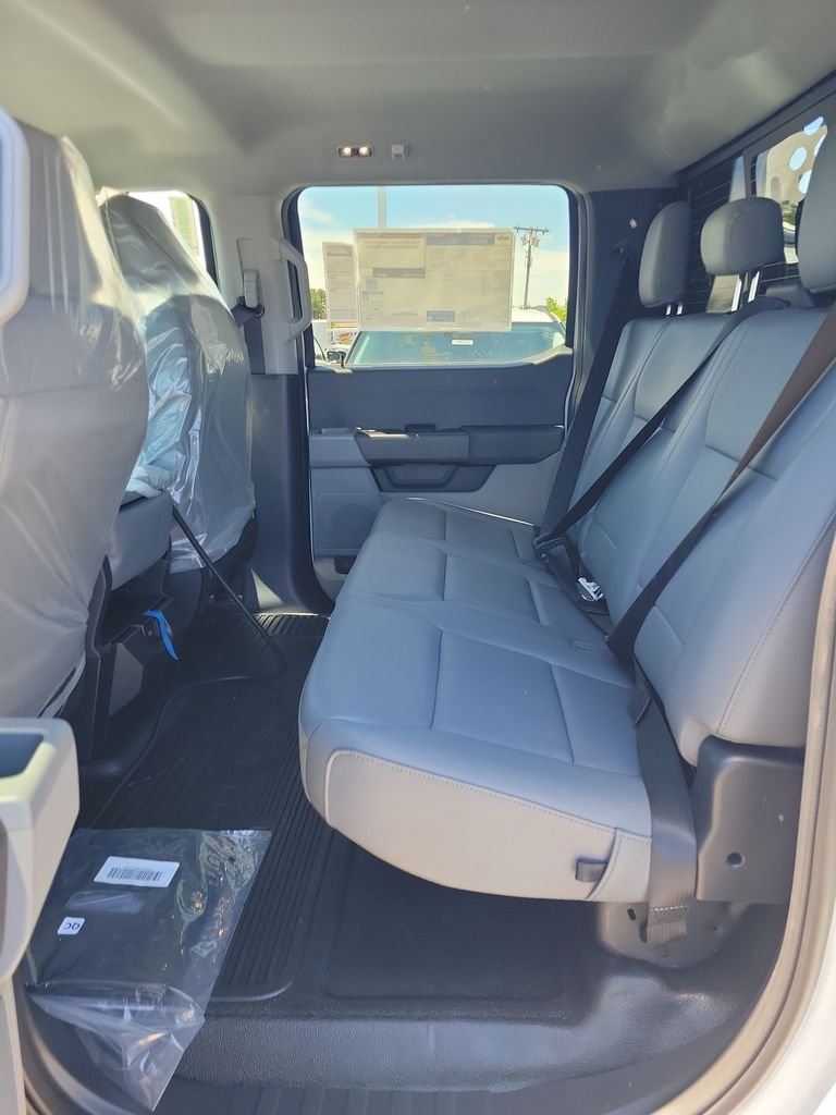 New 2026 Oxford White Ford F-450® XL image 13