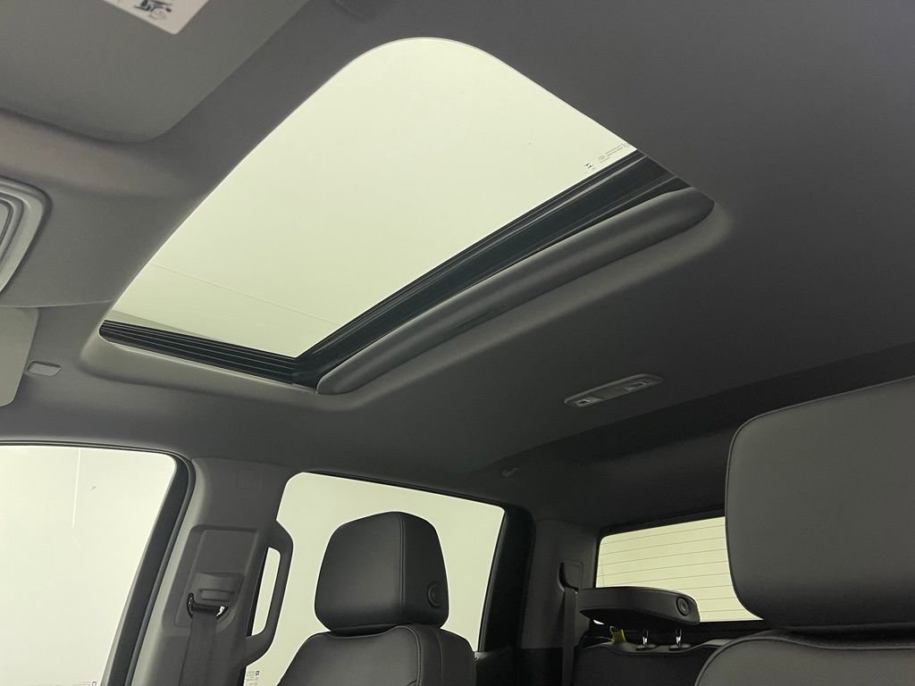 Used 2024 Summit White Chevrolet LTZ image 5