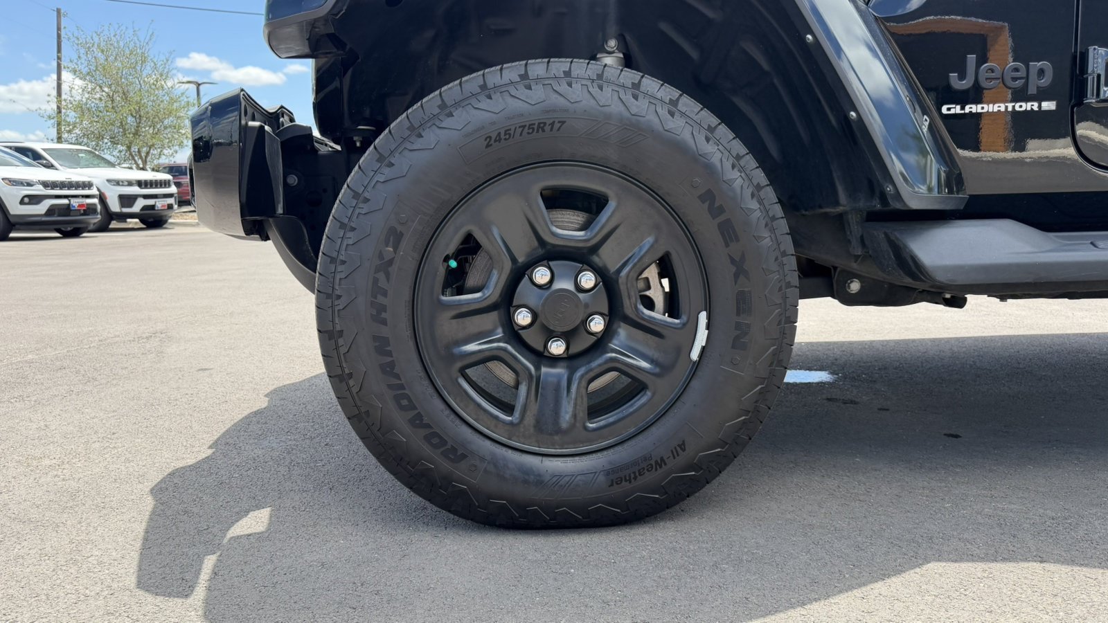 Used 2023 Black Clearcoat Jeep High Altitude image 29