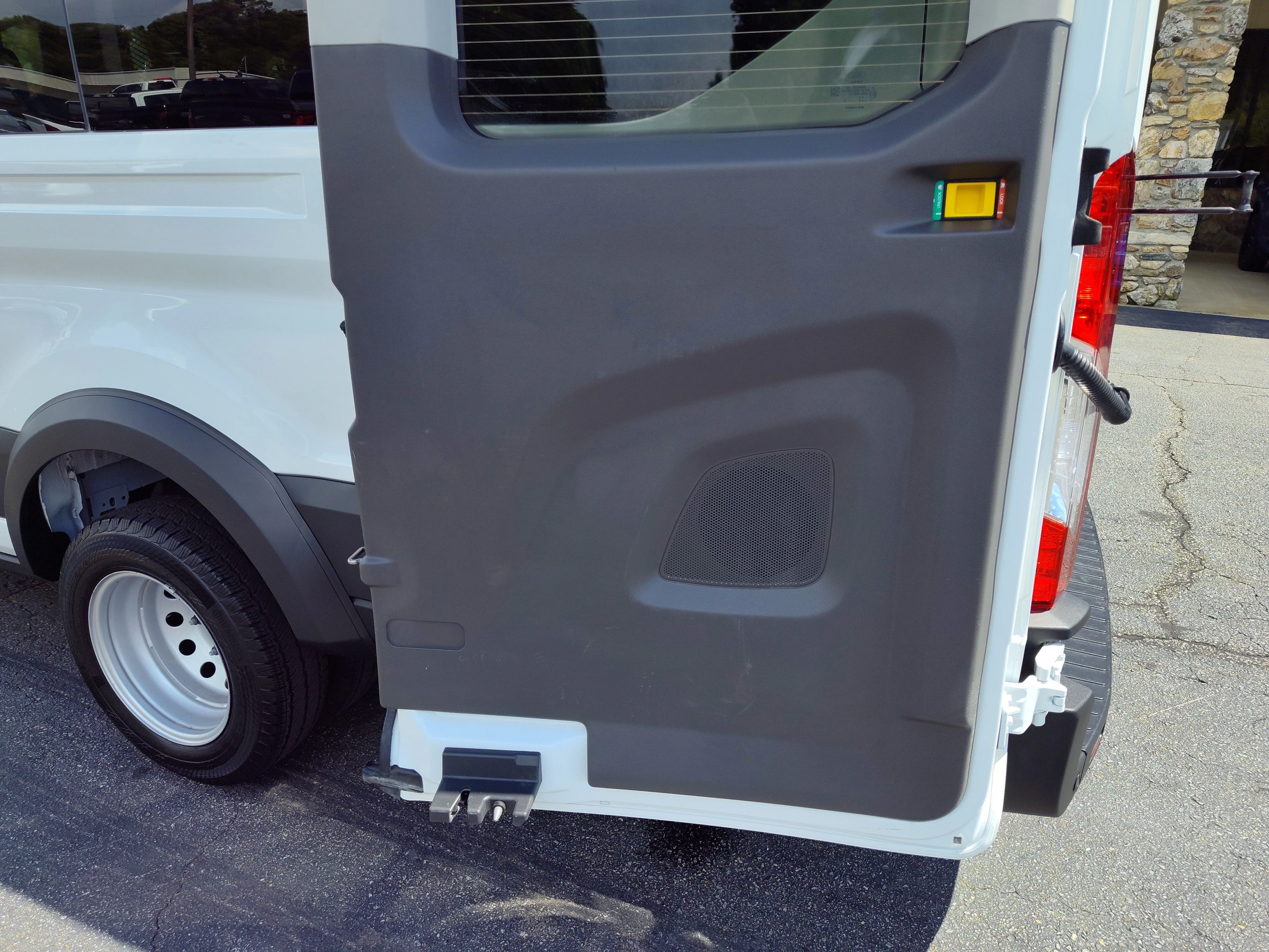 2024 Ford Transit Passenger Van XL - Photo 19