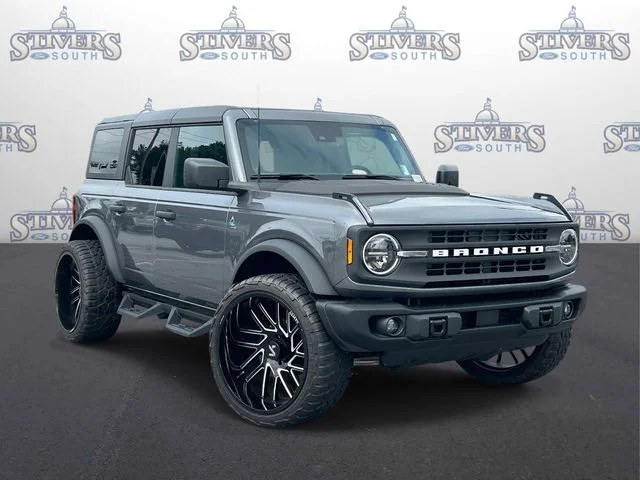 2024 Ford Bronco Black Diamond Mid (322A) 4x4's photo