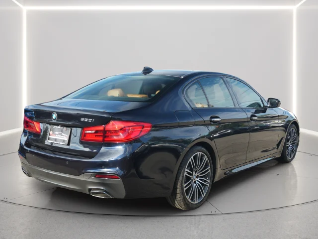 Used 2018 Black BMW 530i xDrive image 5