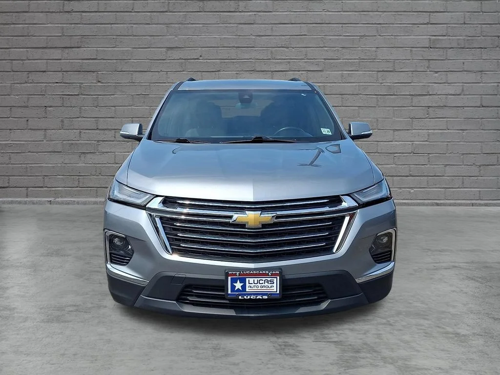 Used 2023 STERLING GRAY METALLIC Chevrolet LT Cloth image 4