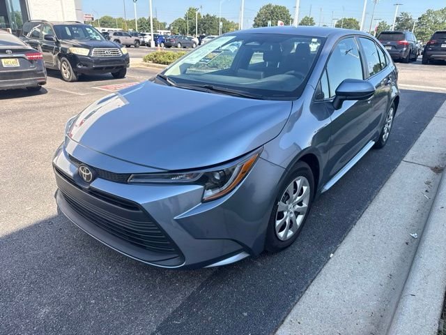Used 2026  Toyota LE image 3