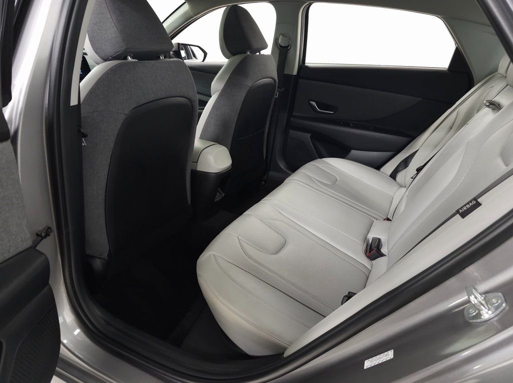 2024 Hyundai Elantra Limited - Photo 35