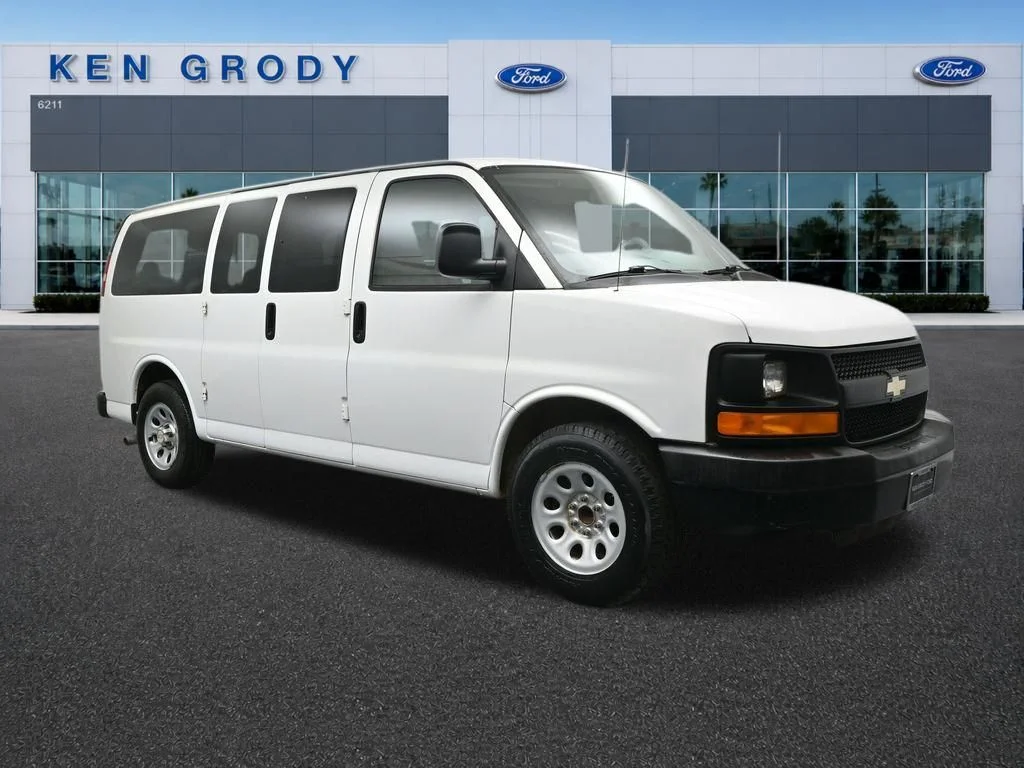2014 Chevrolet Express Passenger LS