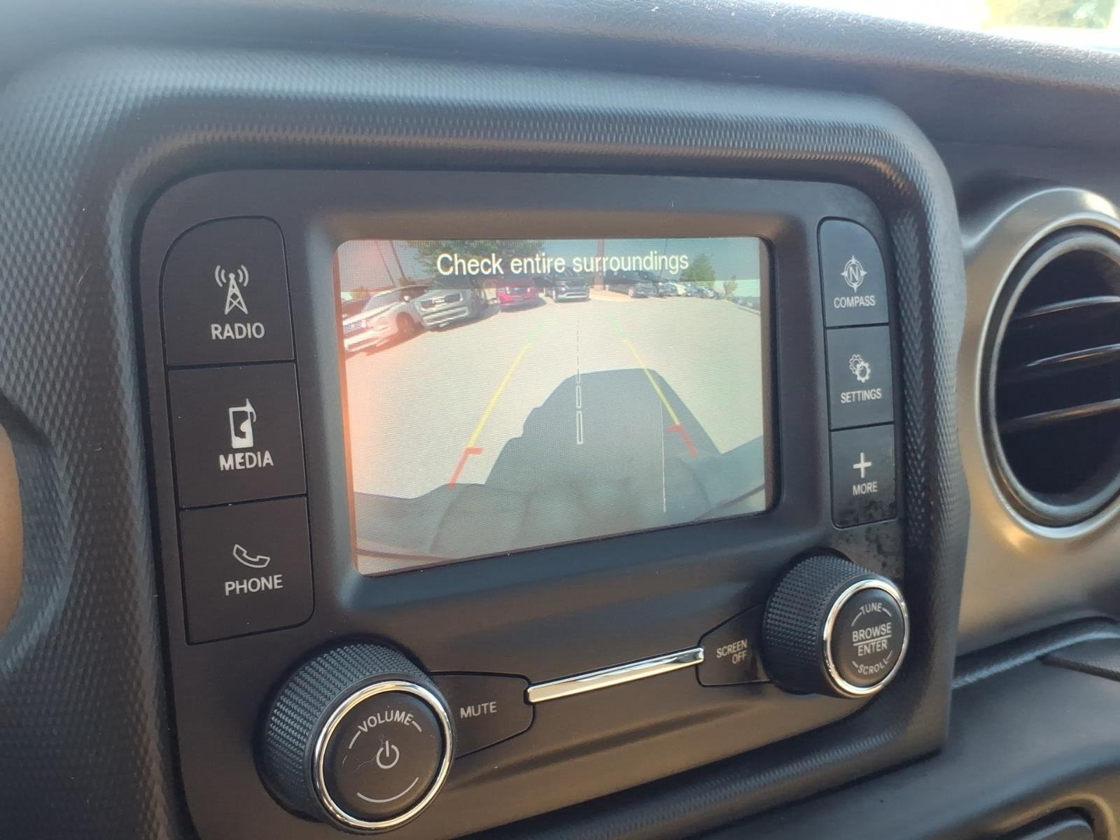 Used 2018 Bright White Clearcoat Jeep Sport S image 4